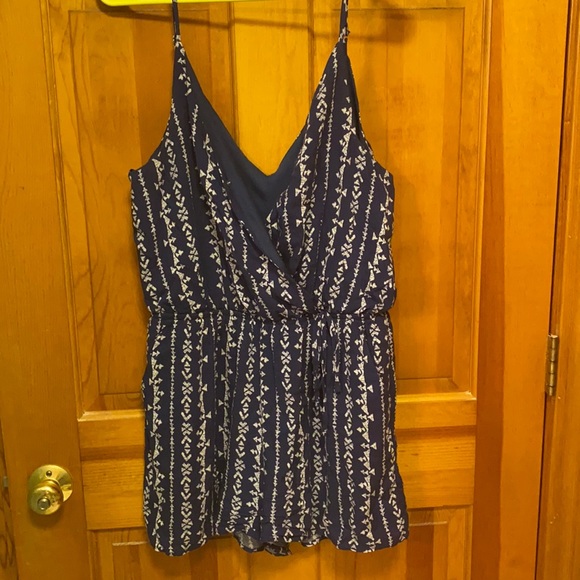 Navy romper with white pattern - Picture 1 of 2